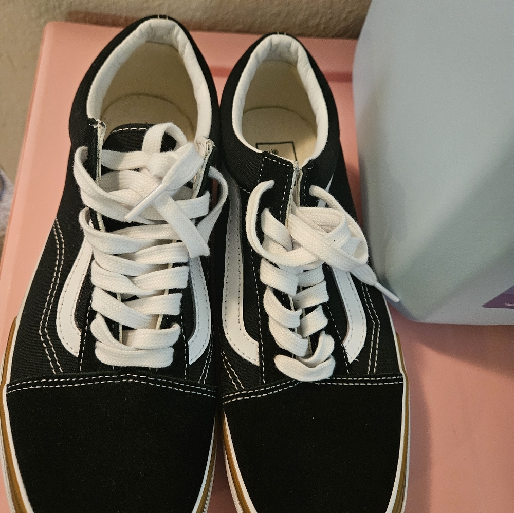 Classic Black and White Men's Sneakers